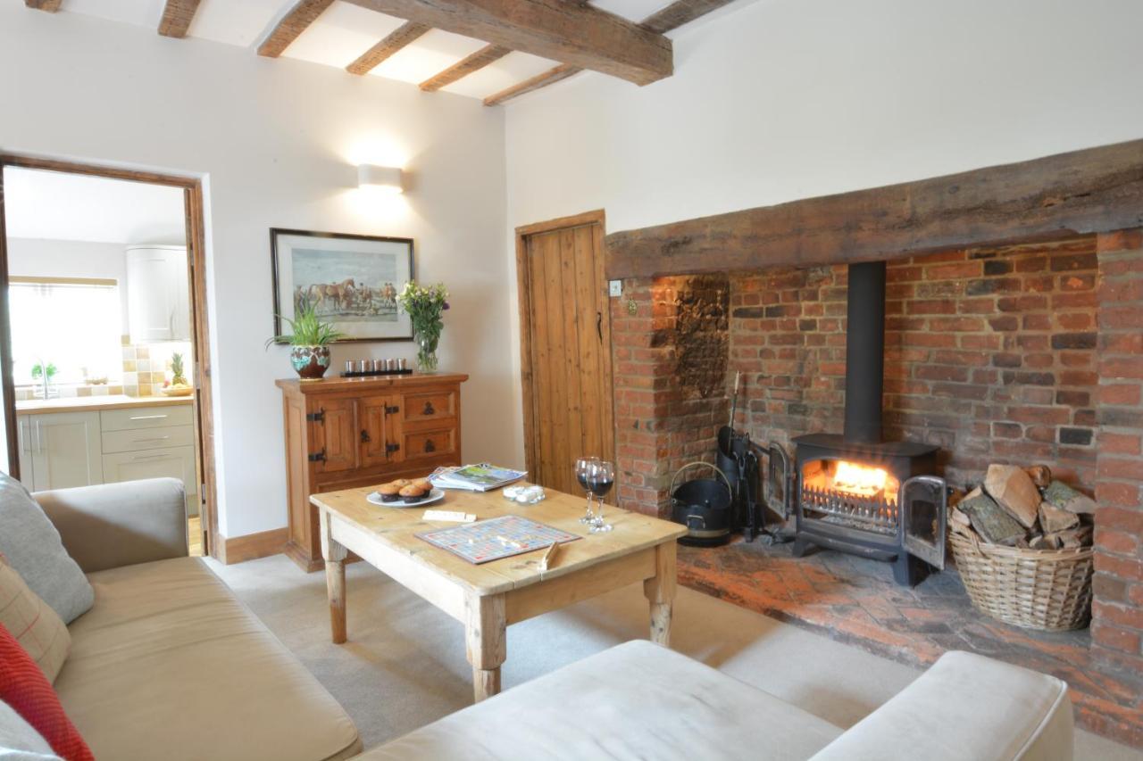 1 Tunns Cottages, Rushmere, Nr Beccles Exterior foto